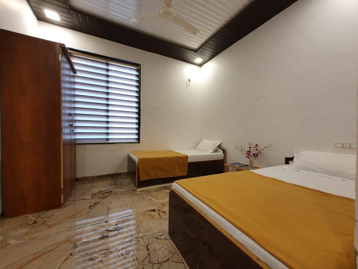 AC Luxury Room - 3/4 People Capacity