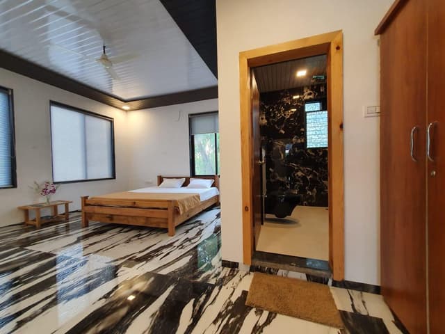 Lakeside Mantra Resort Villa and Tents