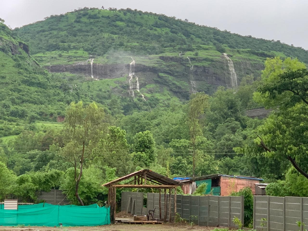 LakesideMantra Resort by Uksan Lake