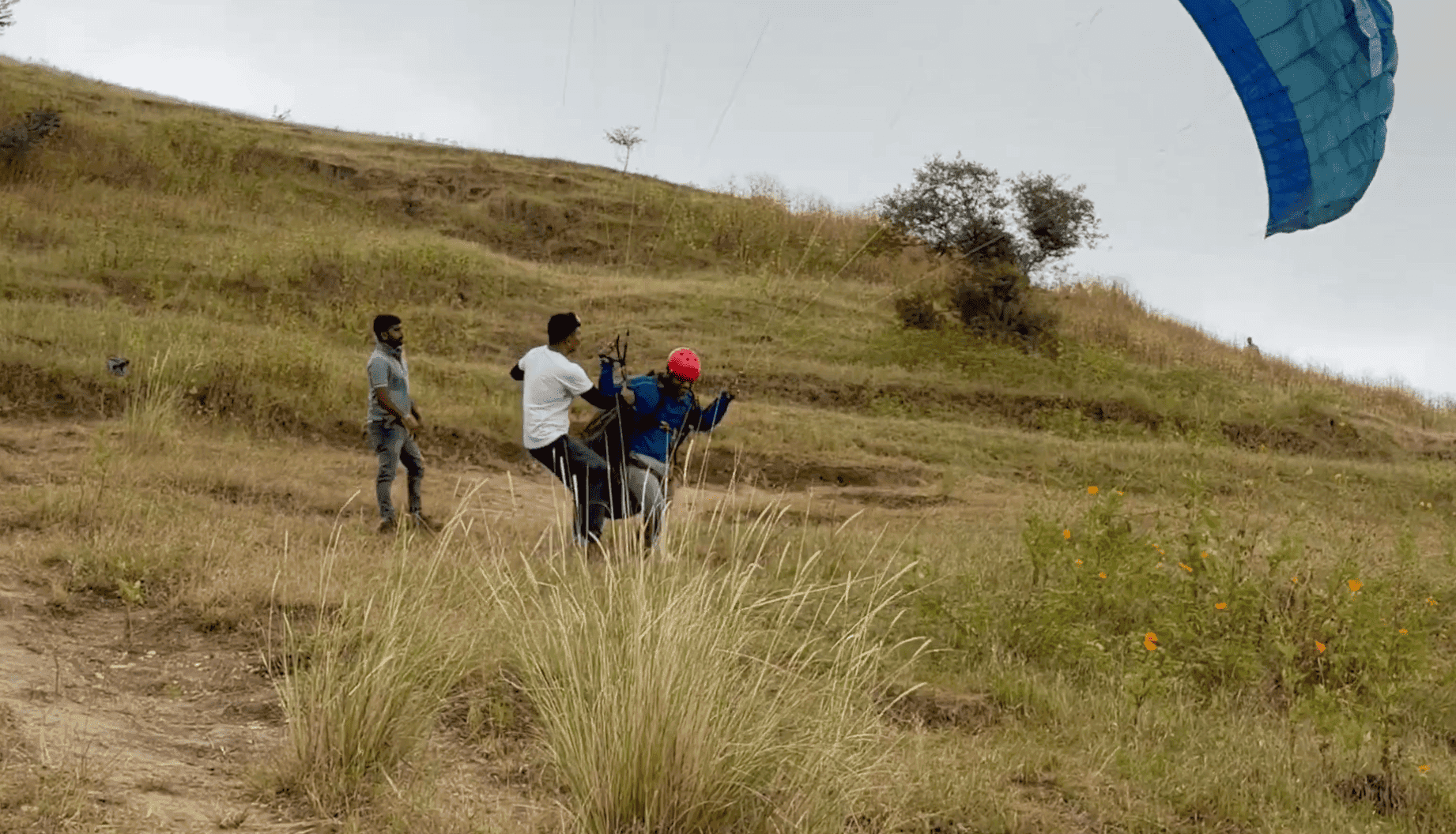 Paragliding students getting ground training