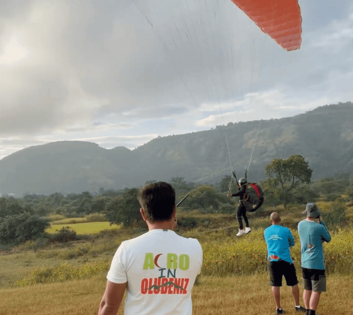 Group photo after successful tandem flights